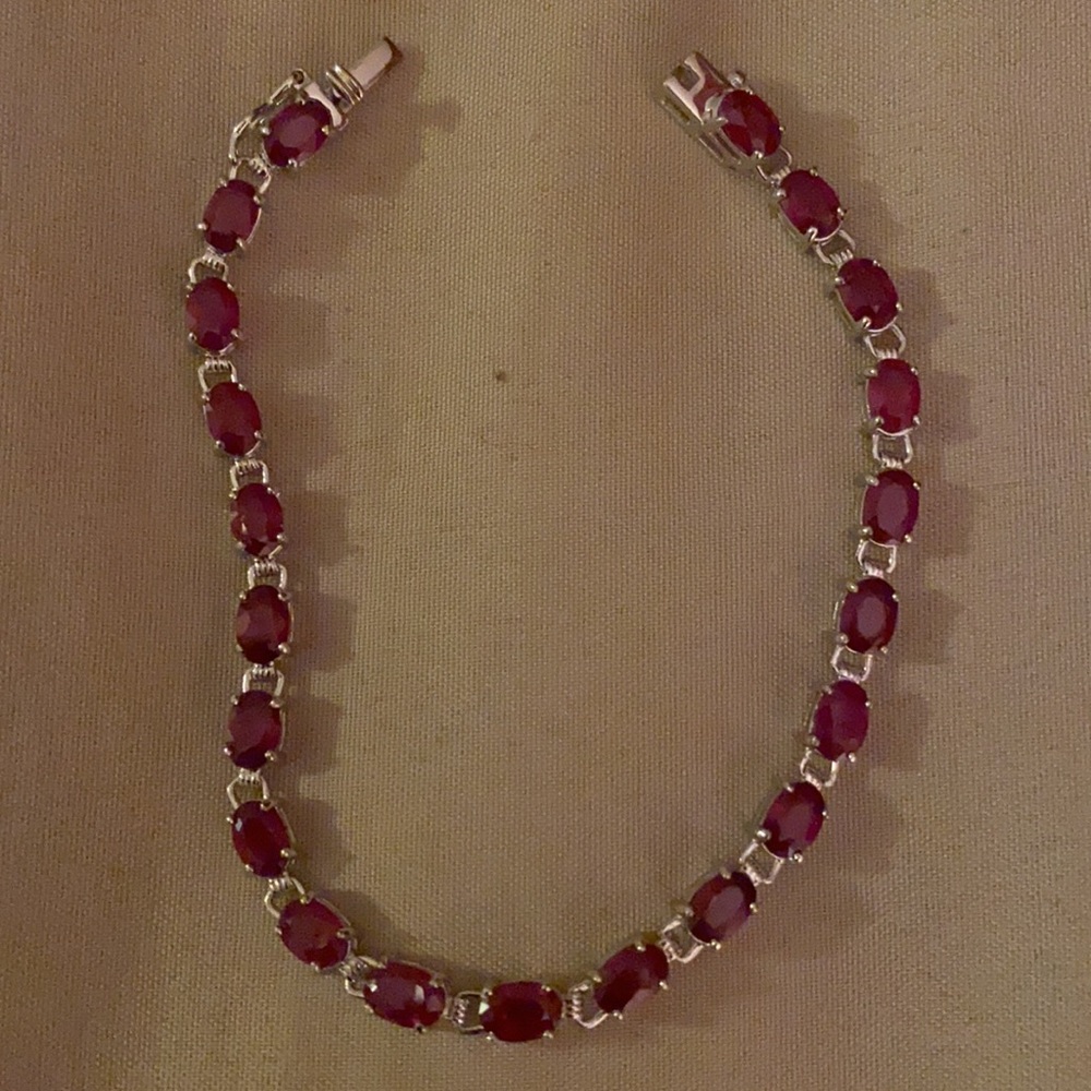 Ruby Bracket - Picture 5 of 9